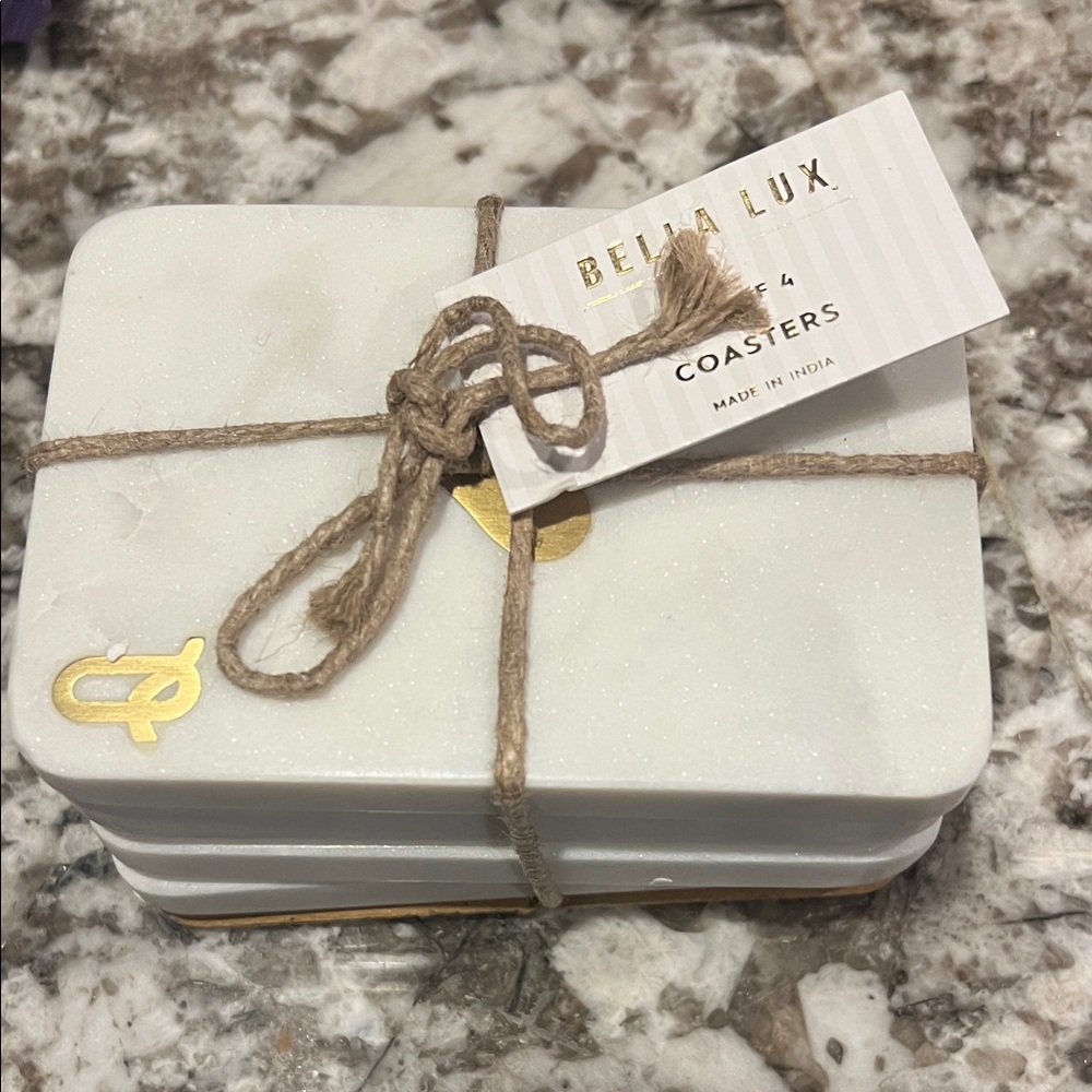 Bella Lux White Marble Queen of Hearts Coasters